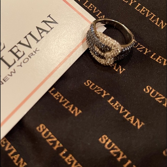 Suzy Levian 18K / Sterling Silver 2.02 CWTw Saphire Buckle Ring w Diamond accent - Picture 11 of 13